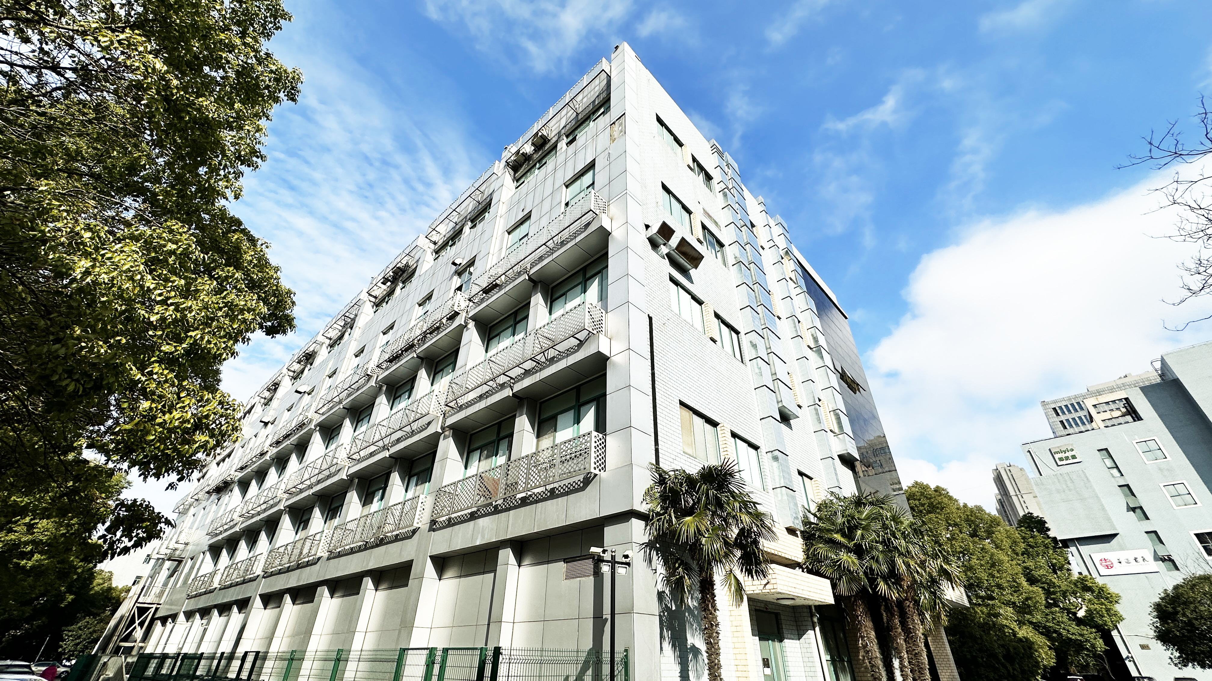 1765431930927628.jpg 1765431930927628.jpg